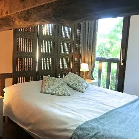 Hameau De Montcabirol - Pyrénées * Mirepoix (Ariege)