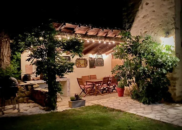 Hameau De Montcabirol - Pyrenees * ミルポワ